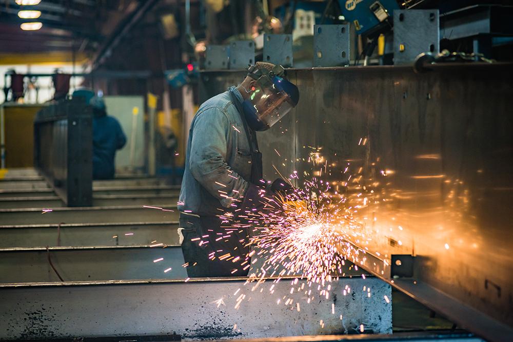 worker metal welding